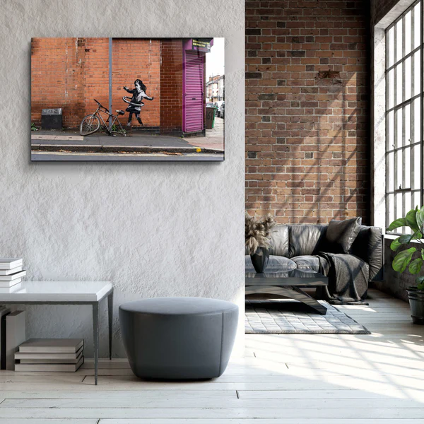 ・"Banksy - Hula Hoop"・Glass Wall Art - Image 3